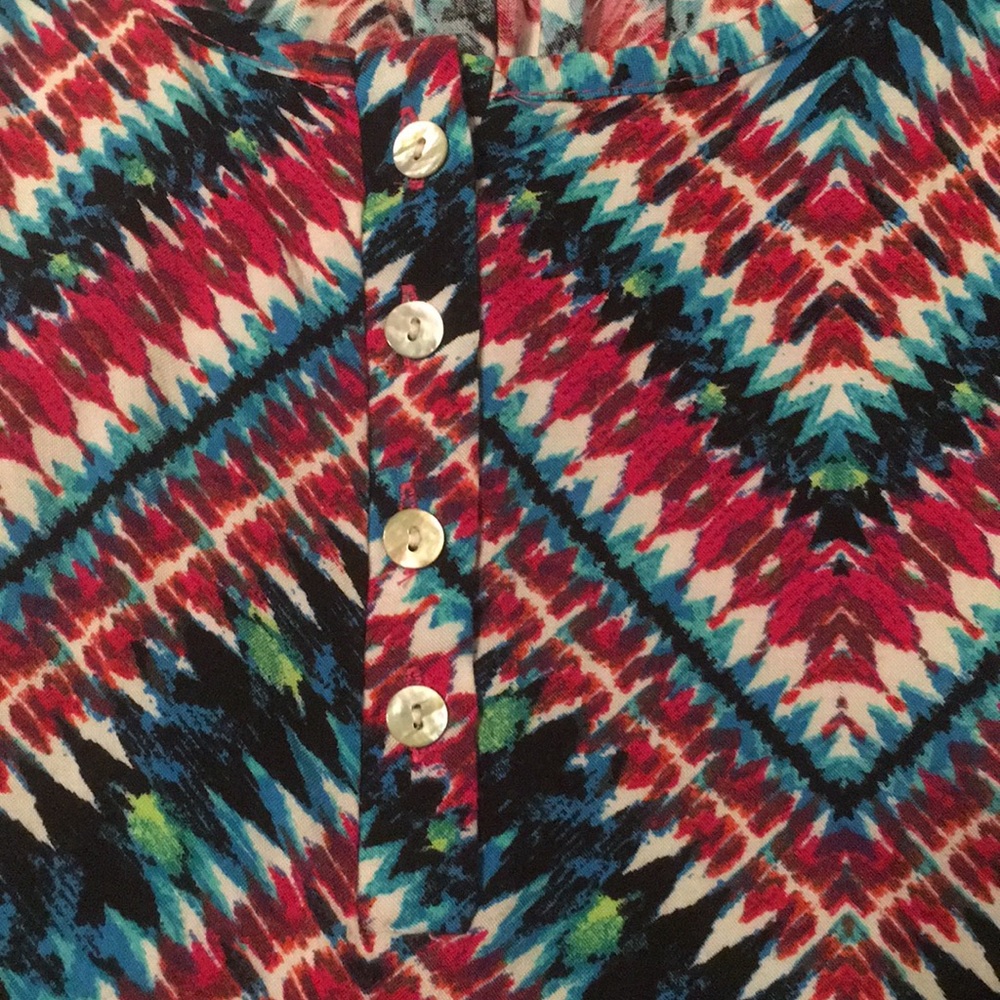 Flowy Tank Top - Picture 2 of 4